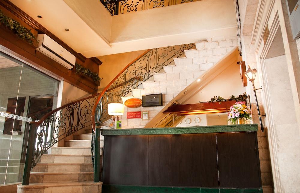 Fernandina 88 Suites Hotel Quezon City Εξωτερικό φωτογραφία